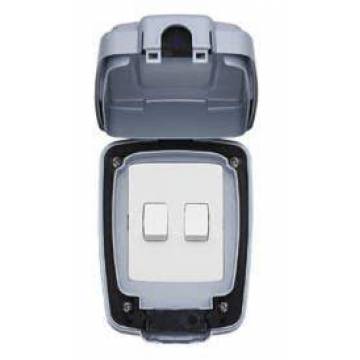 MK Masterseal Compact 2G 10AX SP 2-Way Switch IP66 86402GRY