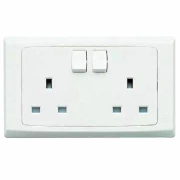 MK 13A 2Gang Switched Socket Outlet S2747WHI